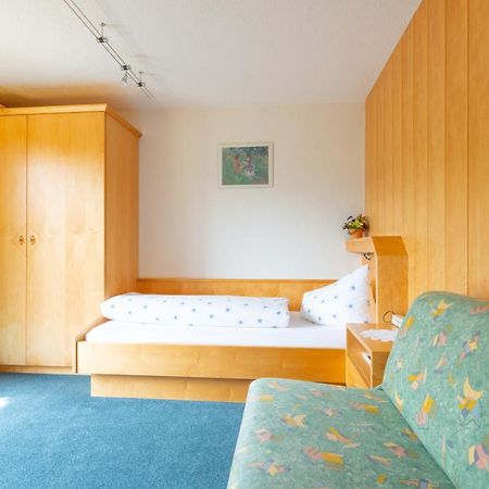 Haus Furka Hotell Damuels Eksteriør bilde